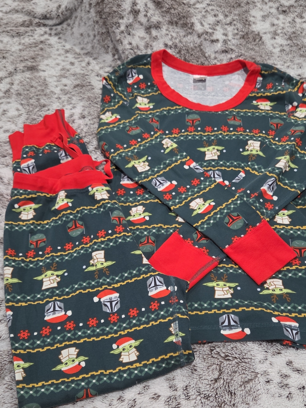 Star Wars Green and Red The Child (Grogu) Holiday Pajama Set